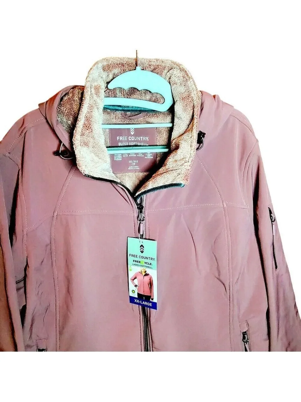 FREE COUNTRY WOMEN'S SOFTSHELL JACKET WITH HOOD IN BLOSSOM PINK XL OR XXL